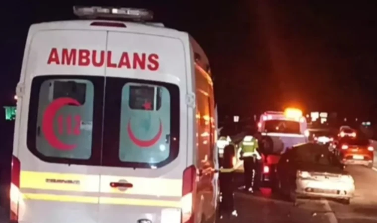 AMBULANSIN ÇARPTIĞI KADIN HAYATINI KAYBETTİ