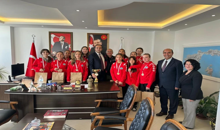 Kaymakam Murat Atıcı Şampiyon Sporcularla Bir Araya Geldi