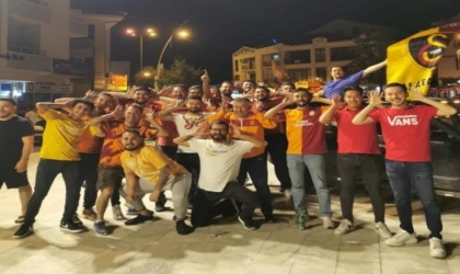 GALATASARAY'IN ŞAMPİYONLUĞU DOYASIYA KUTLADI