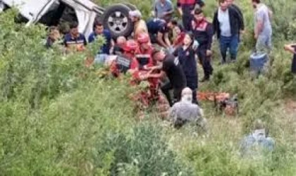 KAMYONET KAZASI: 5 YARALI