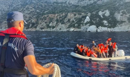 14 DÜZENSİZ GÖÇMEN VE 11 ÇOCUK KURTARILDI