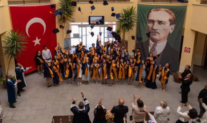 KAZIM YILMAZ MESLEK YÜKSEKOKULU’NDA MEZUNİYET COŞKUSU!