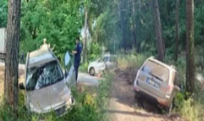 Marmaris-Datça Yolunda Zincirleme Kaza Şans Eseri Yaralanan Olmadı