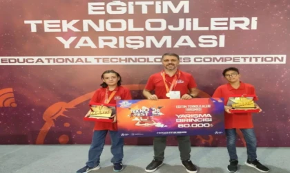 ÖĞRENCİLERDEN TEKNOFEST'TE ÇİFTE ZAFER