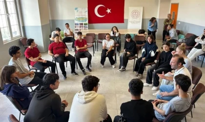 KABAKLARLI’DA SAHNE GENÇLERİN: GENÇ AR-GE PROJESİYLE YETENEKLER IŞIKTA