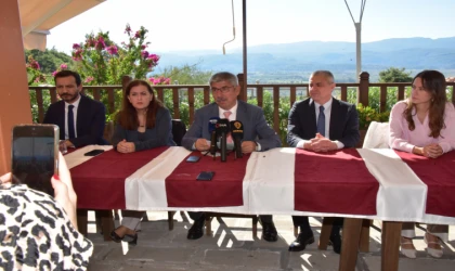 REKTÖR KAÇAR, GÖREVE GELİŞİNİN 3. YILINDA BASINLA AKYAKA’DA BULUŞTU