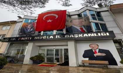 Muğla’da AK Parti Teşkilatlarından Milli Duruş: Türk Bayrağı’na Sahip Çıkıldı