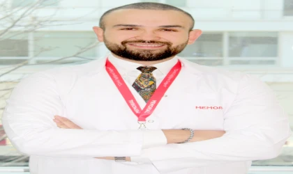 YAZA SAĞLIKLI VE IŞILTILI BİR CİLTLE GİRMENİN 8 ALTIN KURALI